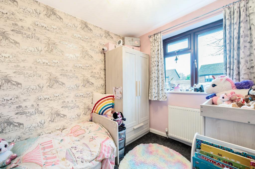 4 Bedroom Detached for Sale in Sanderstead, CR2 0RS