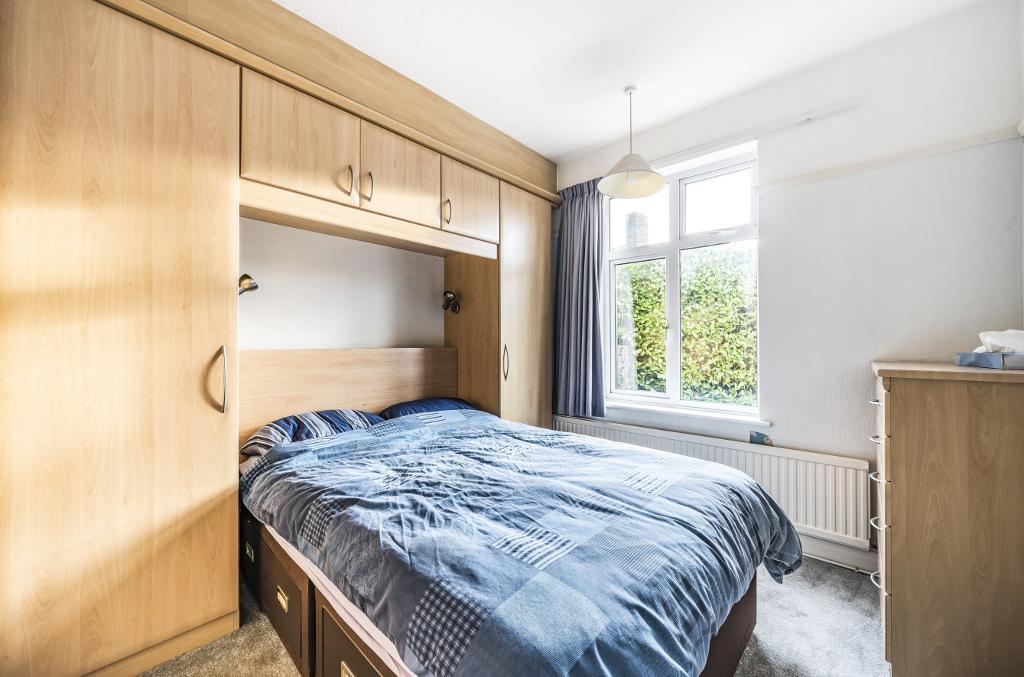 3 Bedroom Detached Bungalow for Sale in Selsdon, CR2 8QJ