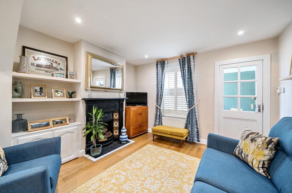 2 Bedroom Terraced for Sale in South Croydon, CR2 6HS