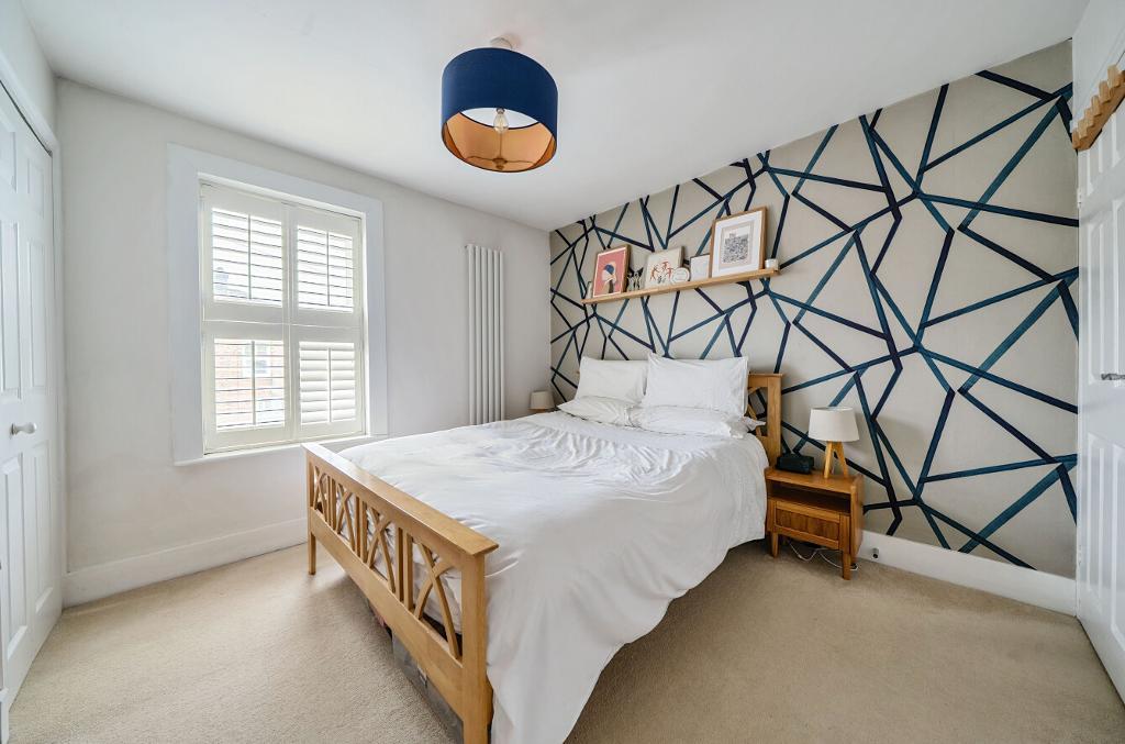 2 Bedroom Terraced for Sale in South Croydon, CR2 6HS