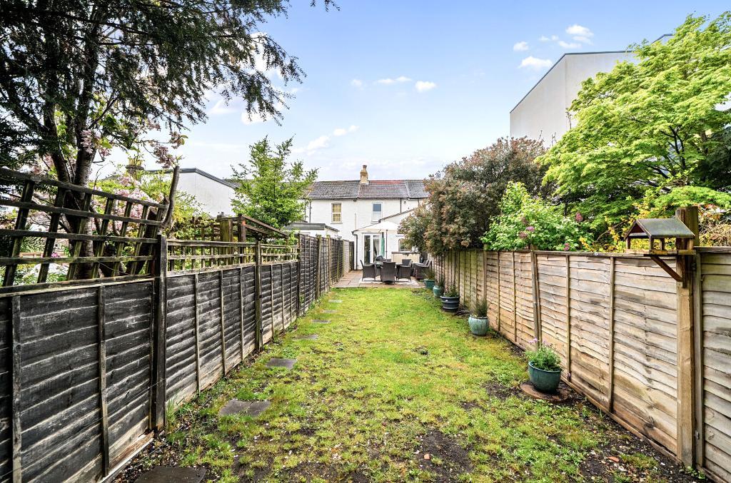 2 Bedroom Terraced for Sale in South Croydon, CR2 6HS