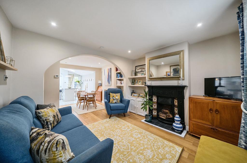2 Bedroom Terraced for Sale in South Croydon, CR2 6HS