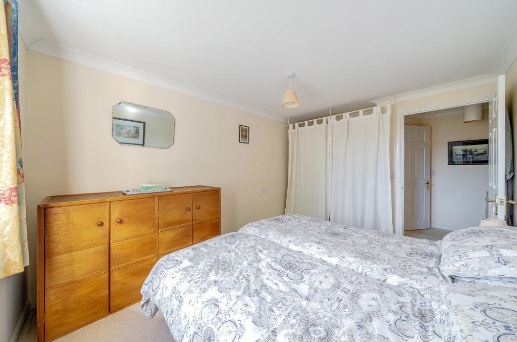 2 Bedroom Retirement Property for Sale in Warlingham, CR6 9DX