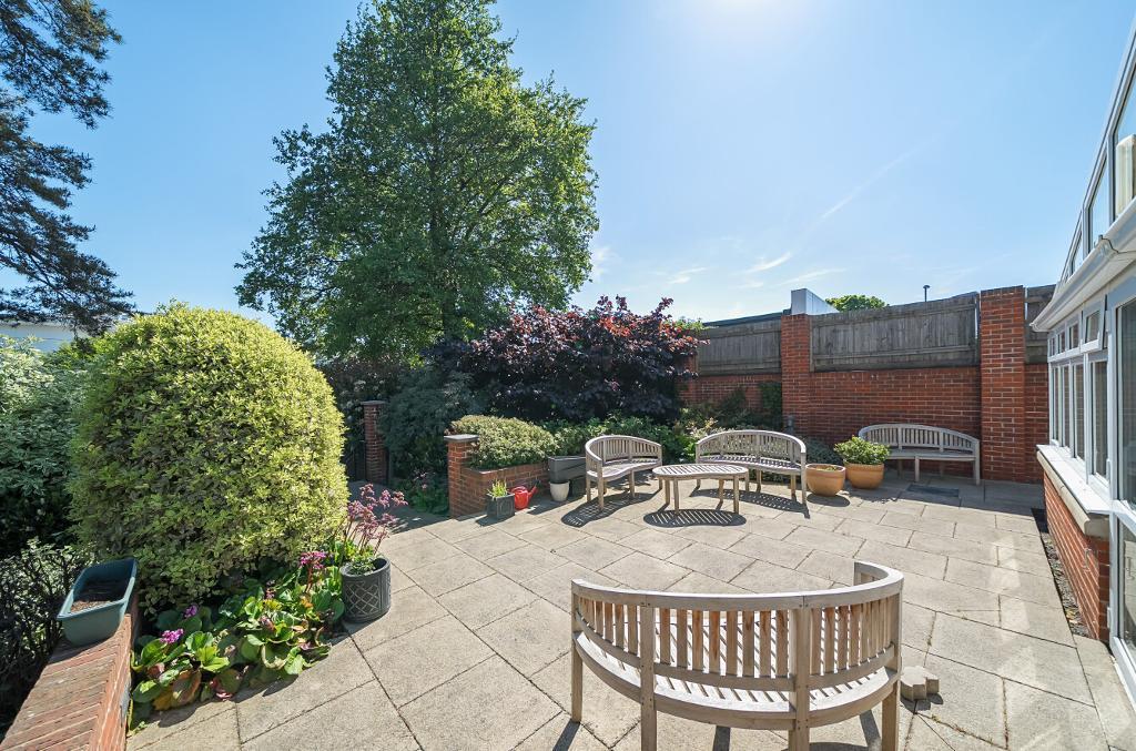 1 Bedroom Retirement Property for Sale in Sanderstead, CR2  9LB