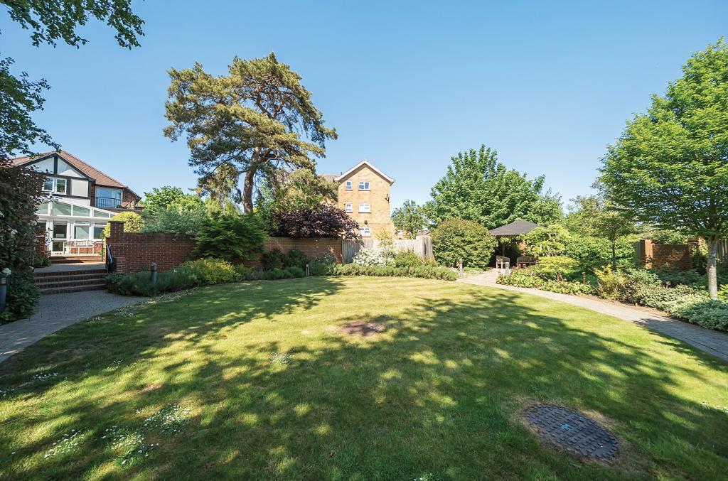 1 Bedroom Retirement Property for Sale in Sanderstead, CR2  9LB
