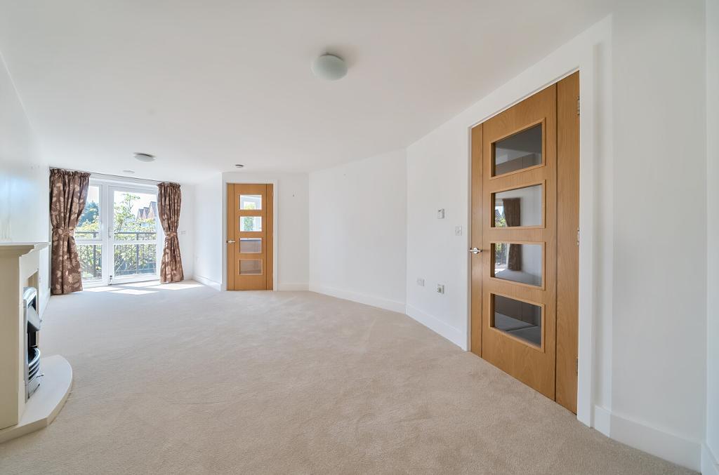 1 Bedroom Retirement Property for Sale in Sanderstead, CR2  9LB