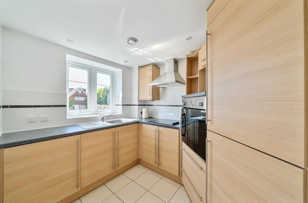 1 Bedroom Retirement Property for Sale in Sanderstead, CR2  9LB