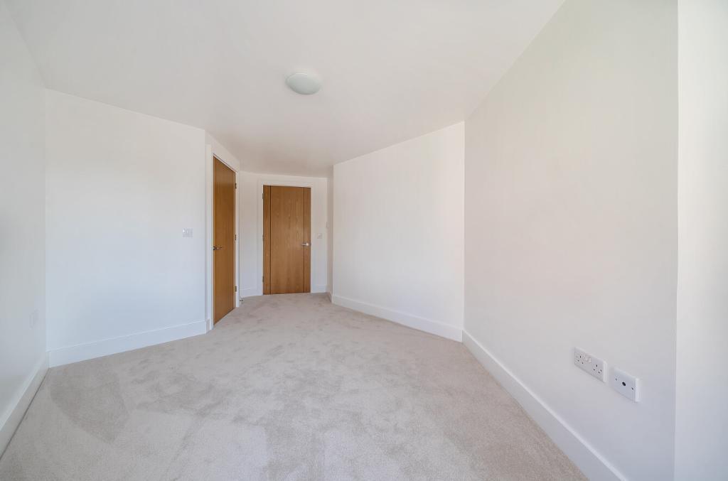1 Bedroom Retirement Property for Sale in Sanderstead, CR2  9LB