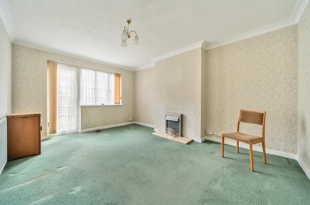 2 Bedroom Maisonette for Sale in South Croydon, CR2 7BD