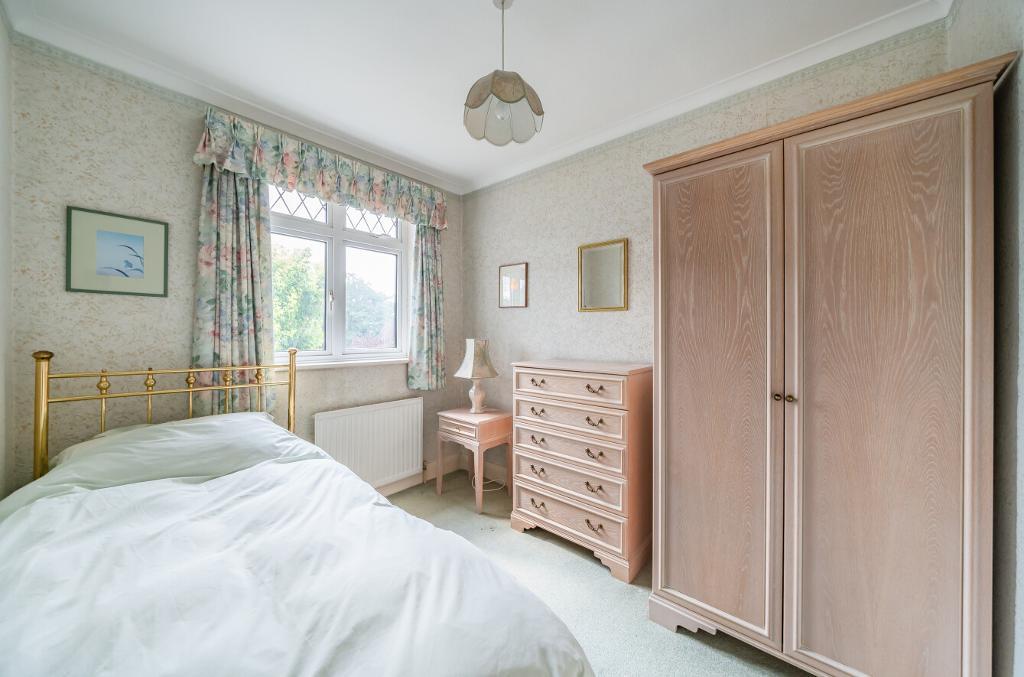 3 Bedroom Semi-Detached for Sale in Sanderstead, CR2 0HU