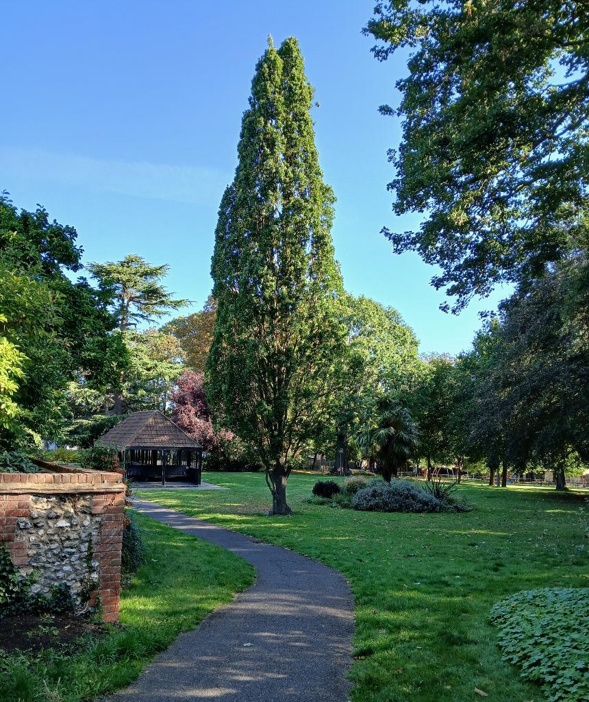 3 Bedroom Terraced for Sale in South Croydon, CR2 6JE