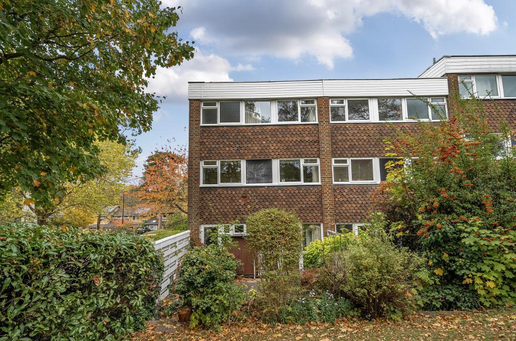 4 Bedroom End Terraced for Sale in Croydon, CR0 5LD