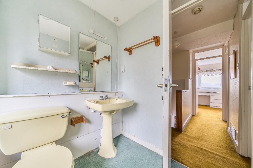 4 Bedroom End Terraced for Sale in Croydon, CR0 5LD