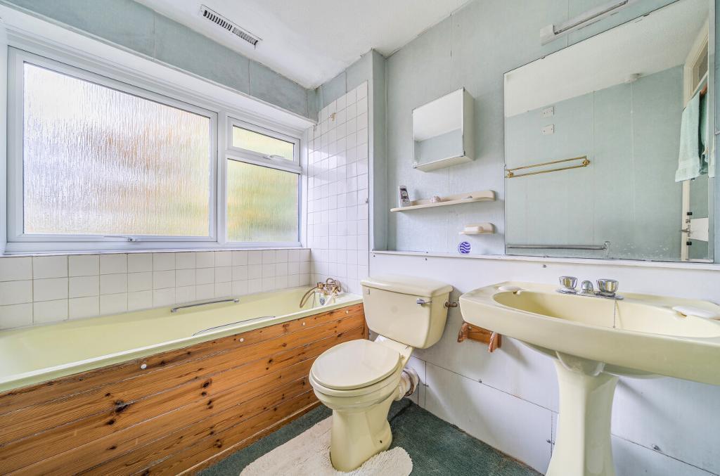 4 Bedroom End Terraced for Sale in Croydon, CR0 5LD