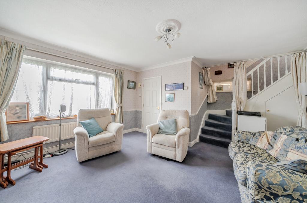 3 Bedroom Semi-Detached for Sale in South Croydon, CR2 8SF