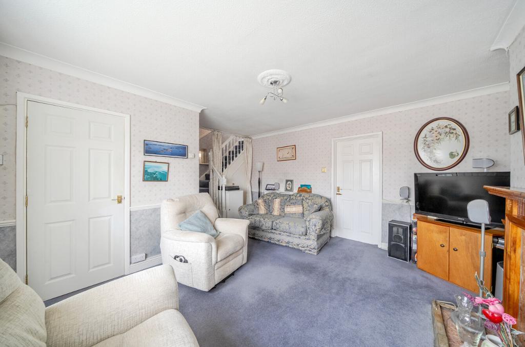 3 Bedroom Semi-Detached for Sale in South Croydon, CR2 8SF