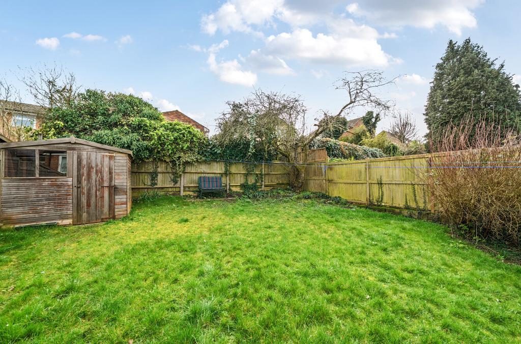 3 Bedroom Semi-Detached for Sale in South Croydon, CR2 8SF