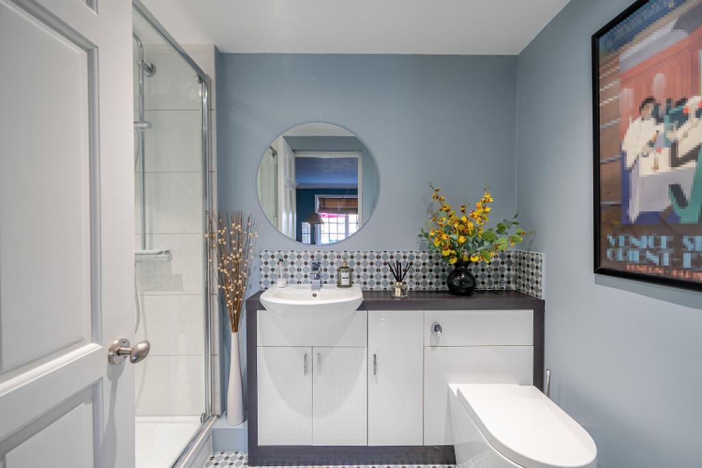 4 Bedroom Detached for Sale in Croydon, CR0 9AD