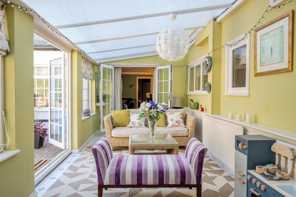 4 Bedroom Detached for Sale in Croydon, CR0 9AD