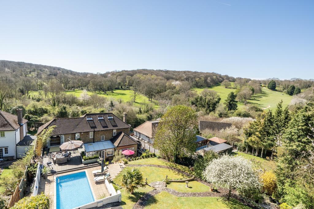 4 Bedroom Detached for Sale in Croydon, CR0 9AD