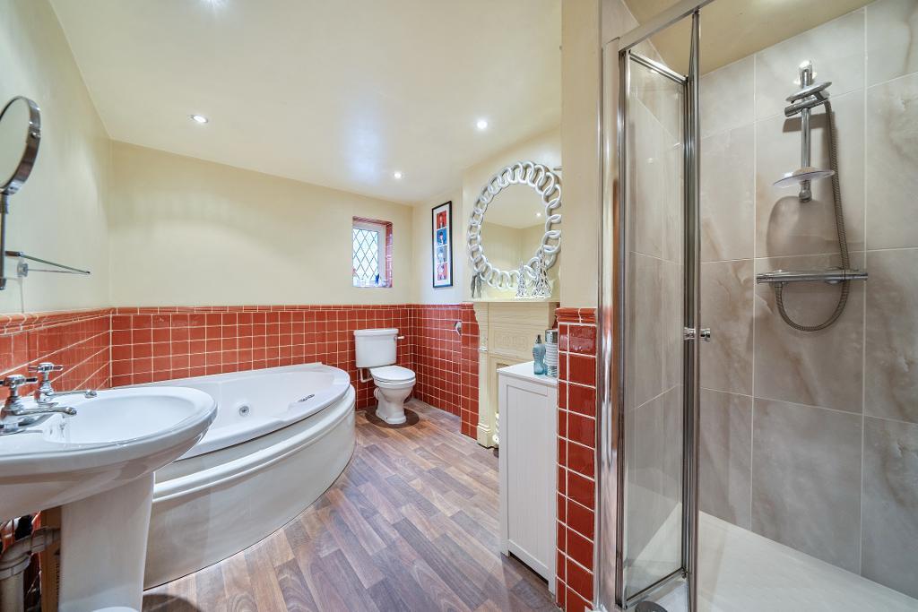 2 Bedroom Terraced for Sale in Purley, CR8 2PB