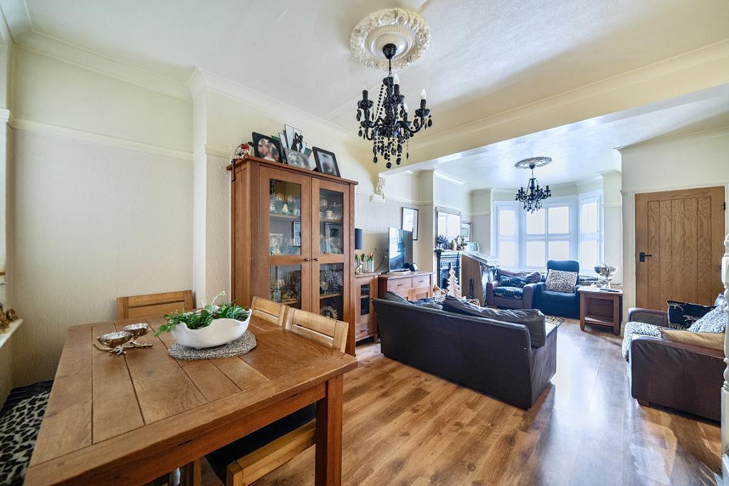 2 Bedroom Terraced for Sale in Purley, CR8 2PB