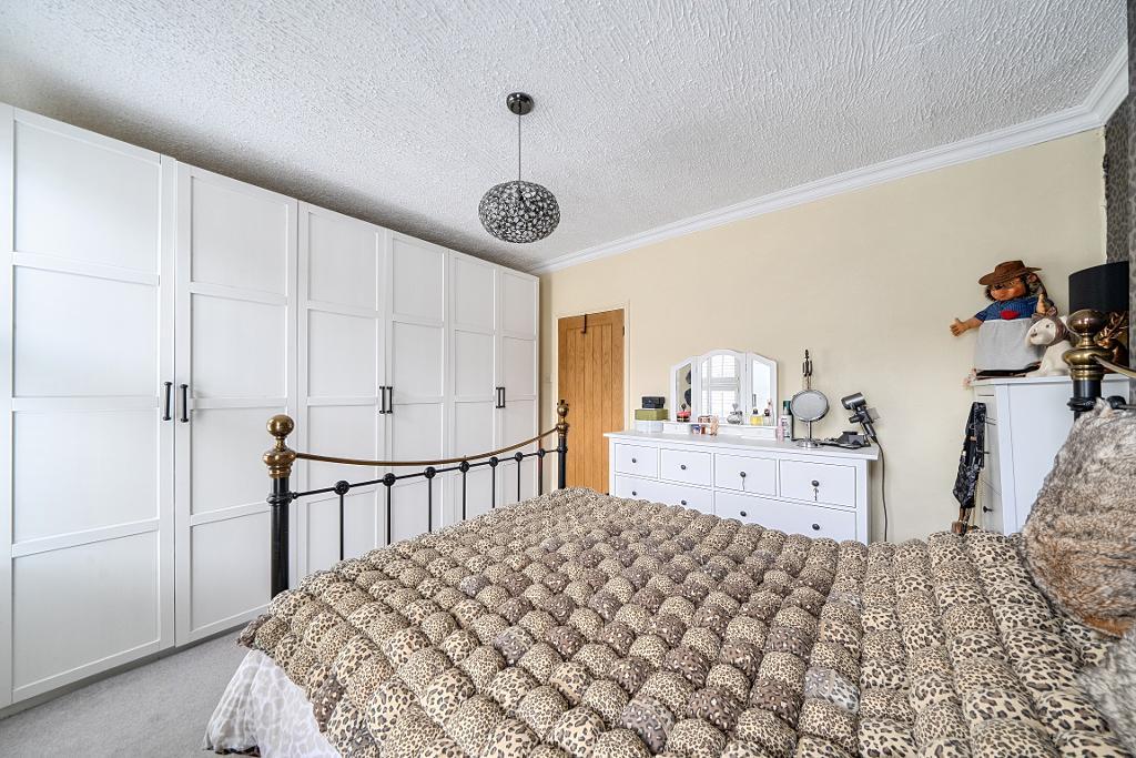 2 Bedroom Terraced for Sale in Purley, CR8 2PB