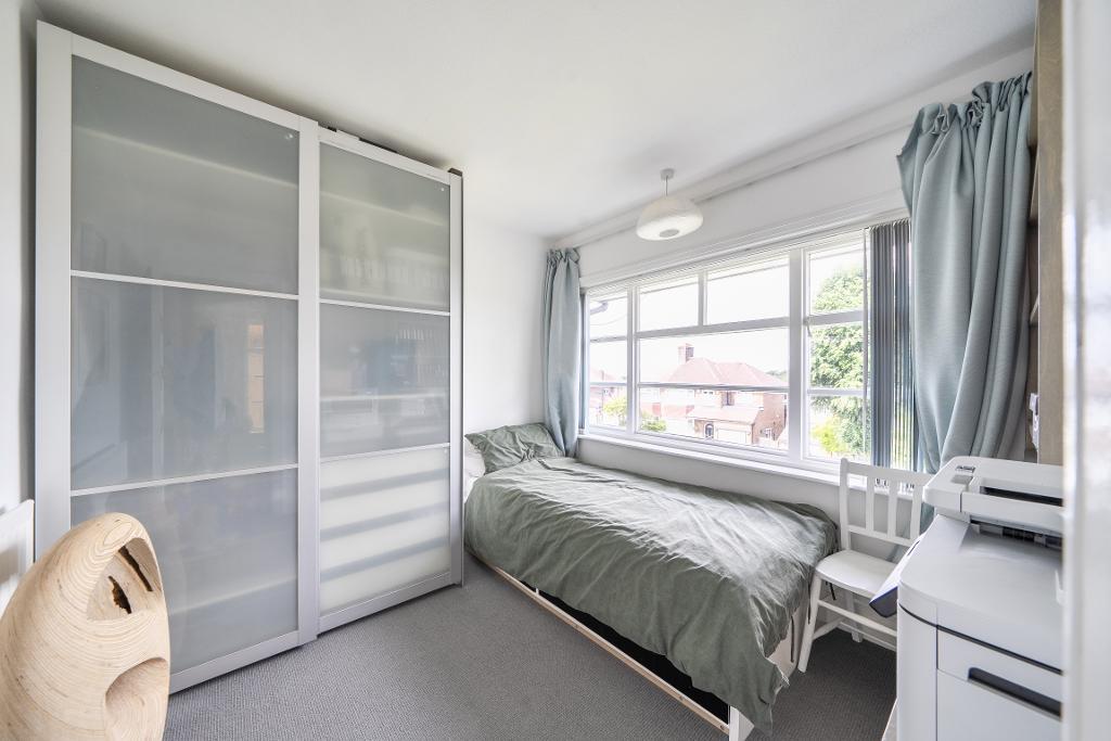 3 Bedroom Semi-Detached for Sale in Purley, CR8 1EF