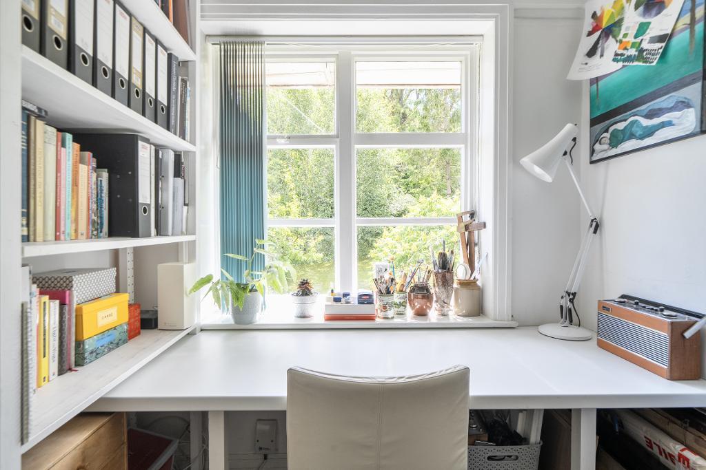 3 Bedroom Semi-Detached for Sale in Purley, CR8 1EF