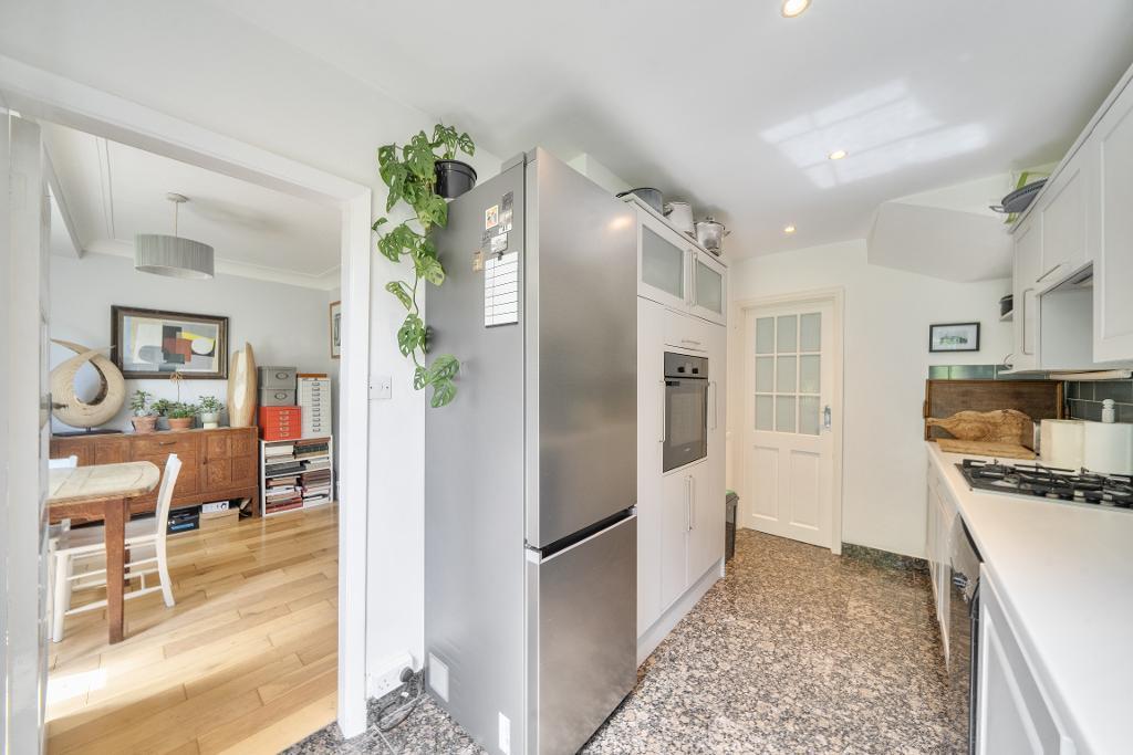 3 Bedroom Semi-Detached for Sale in Purley, CR8 1EF