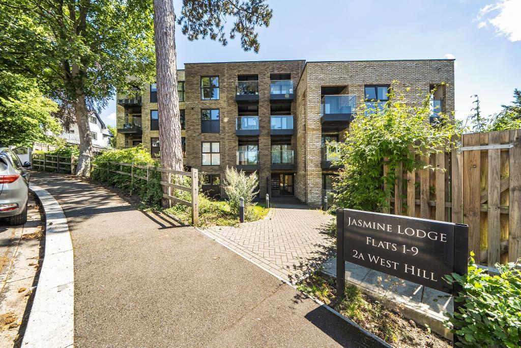 3 Bedroom Apartment for Sale in Croydon, CR2 0SA