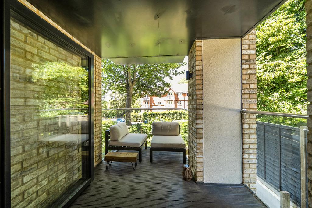 3 Bedroom Apartment for Sale in Croydon, CR2 0SA