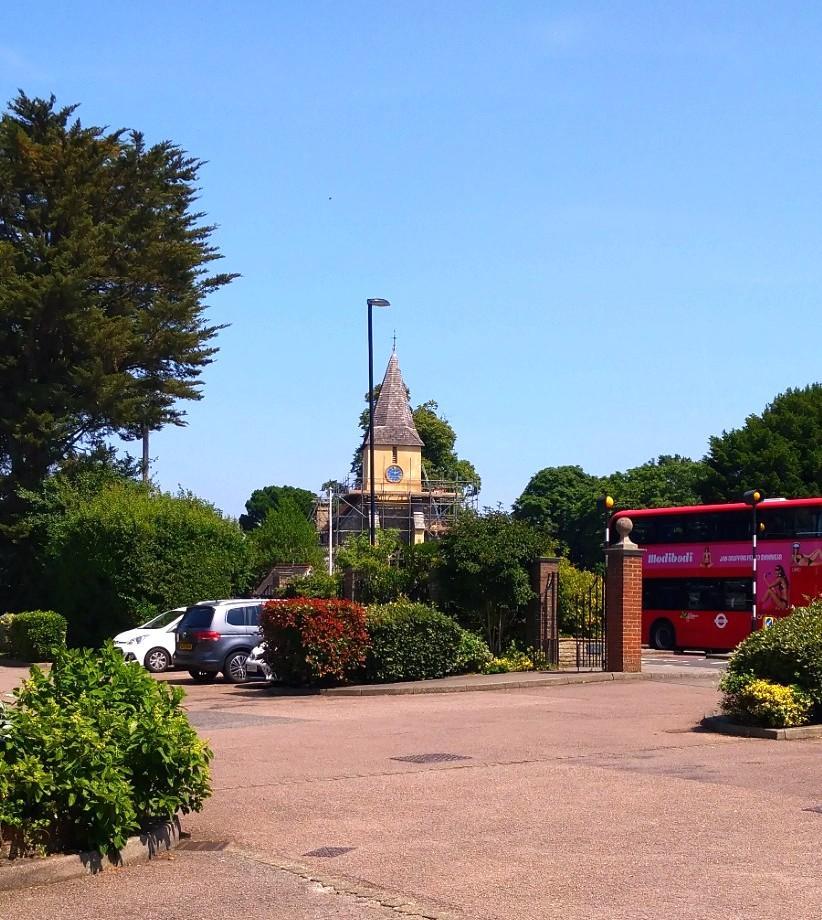 2 Bedroom Flat for Sale in South Croydon, CR2 8RE