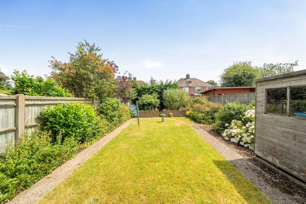 3 Bedroom Semi-Detached for Sale in South Croydon, CR2 9EH