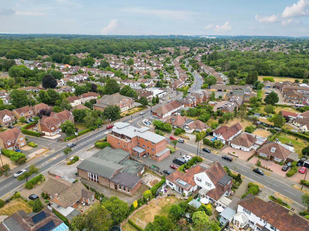 2 Bedroom Apartment for Sale in Sanderstead, CR2 9DT