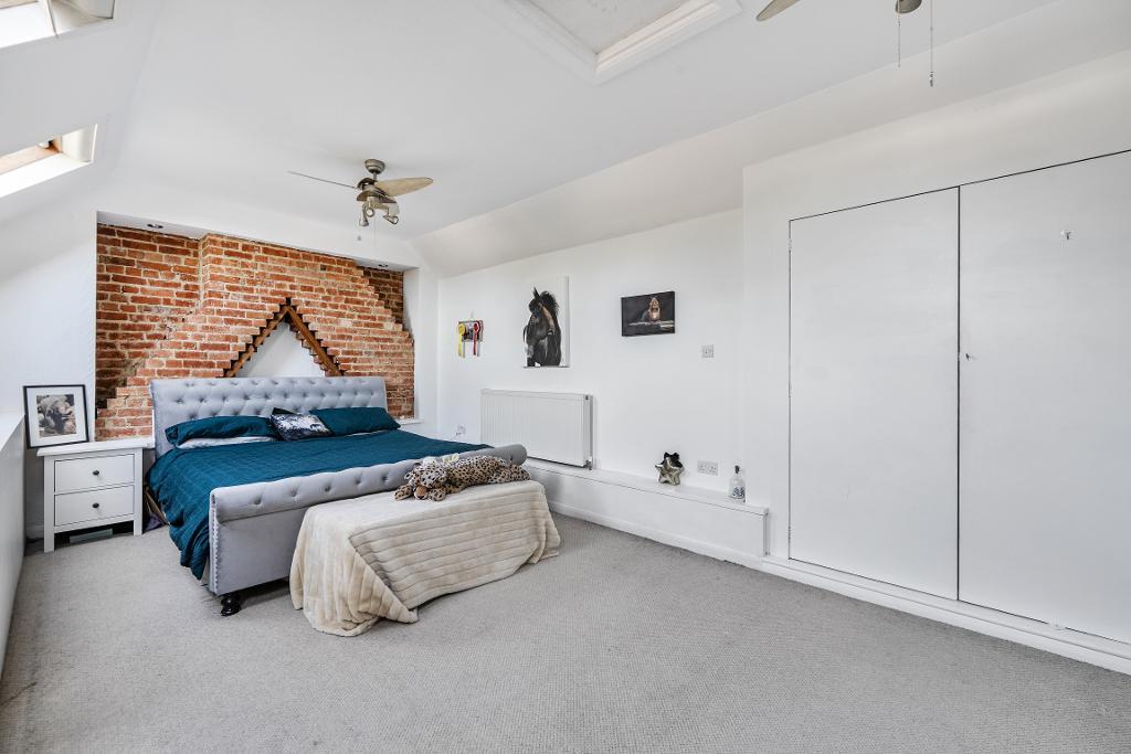 2 Bedroom Apartment for Sale in South Croydon, CR2 9LA