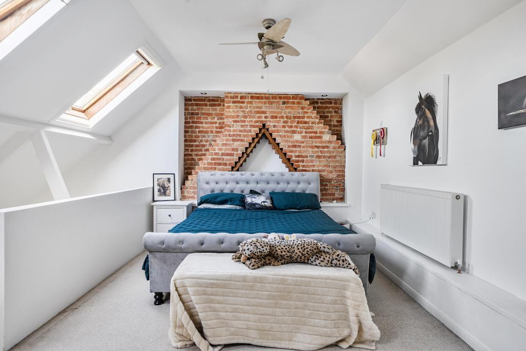 2 Bedroom Apartment for Sale in South Croydon, CR2 9LA