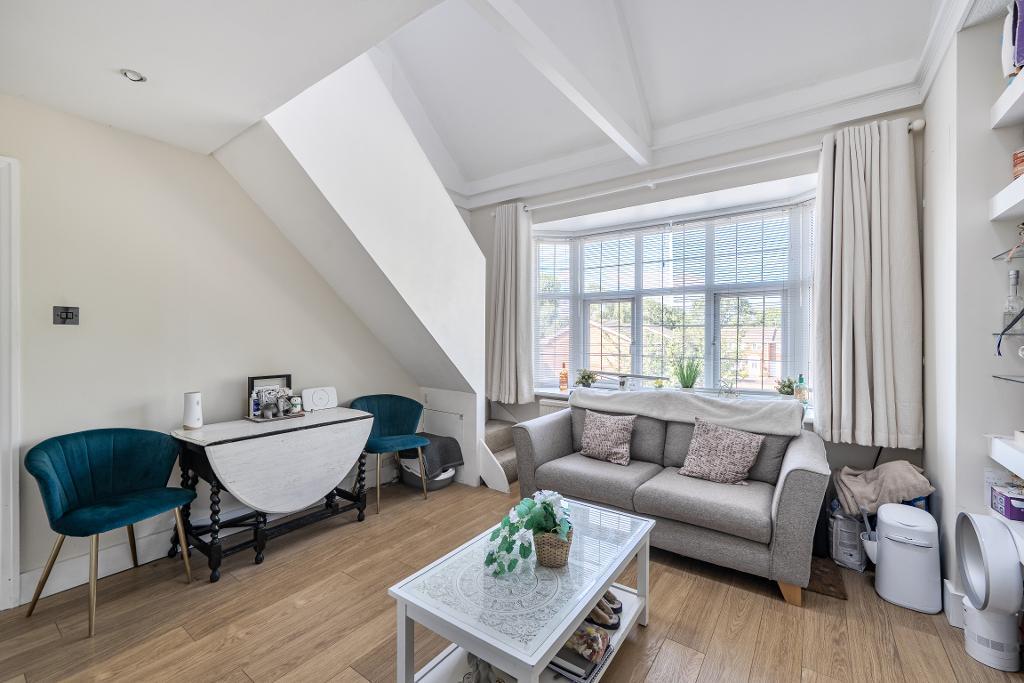 2 Bedroom Apartment for Sale in South Croydon, CR2 9LA