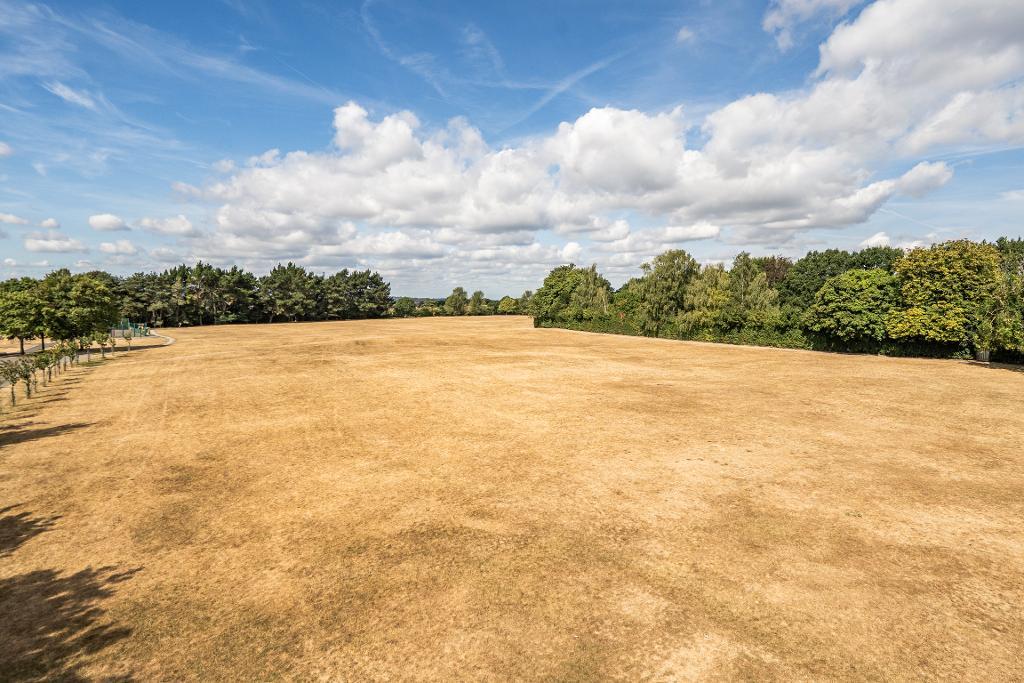 2 Bedroom Apartment for Sale in South Croydon, CR2 9LA