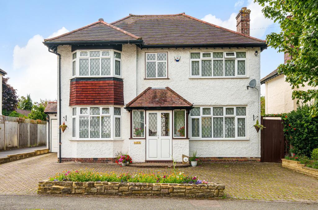 4 Bed Detached Property for Sale in South Croydon, CR2 0JQ