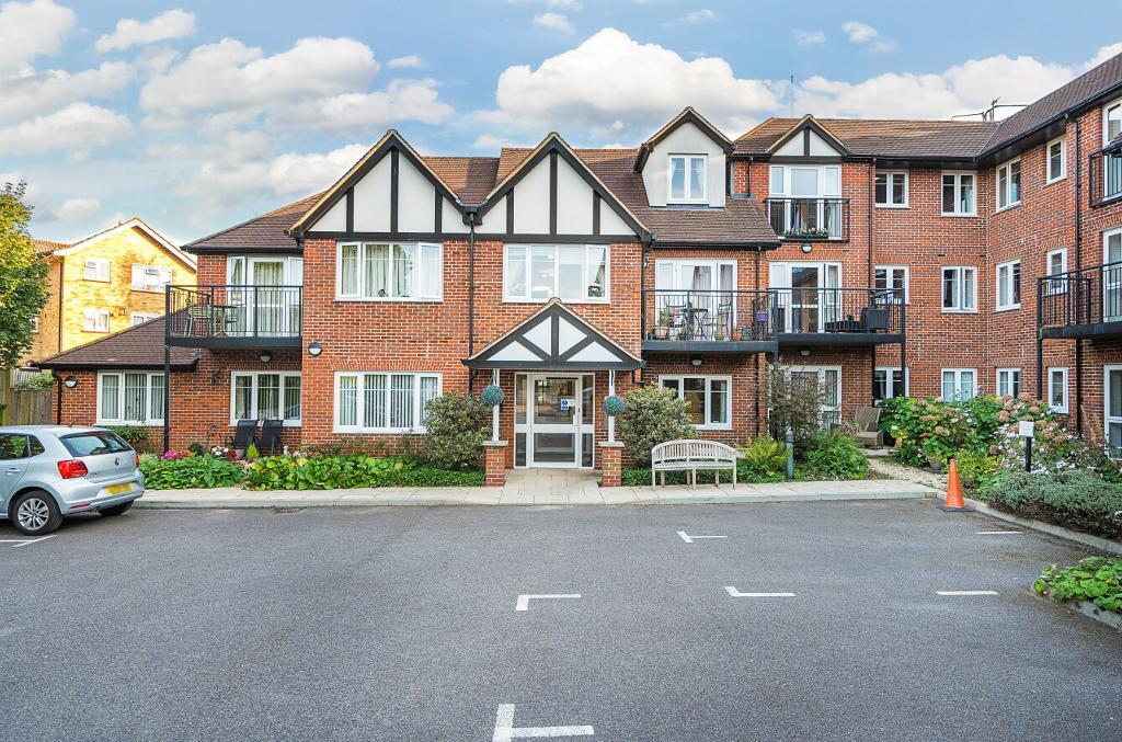 Limpsfield Road, Yew Tree Court, Sanderstead, CR2 9LB
