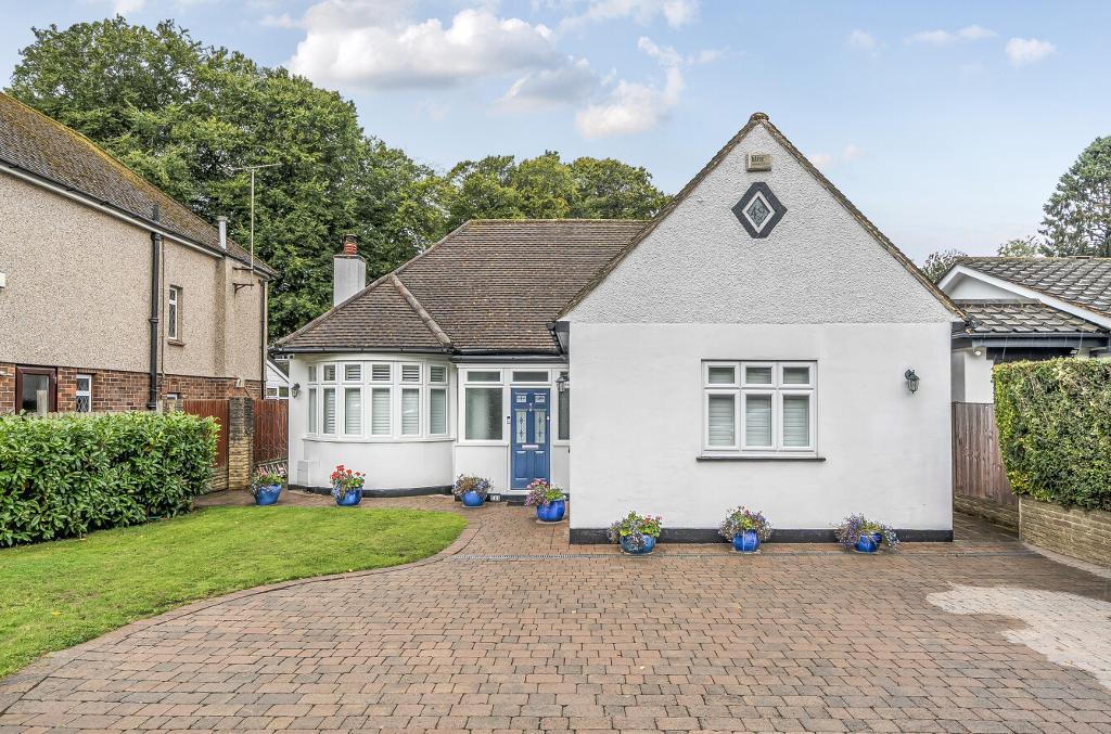 Sanderstead Court Avenue, Sanderstead, Surrey, CR2 9AW