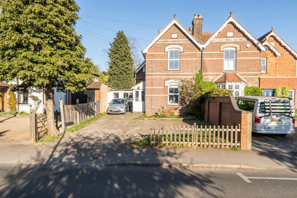 Farleigh Road, Warlingham, Warlingham, Surrey, CR6 9ED