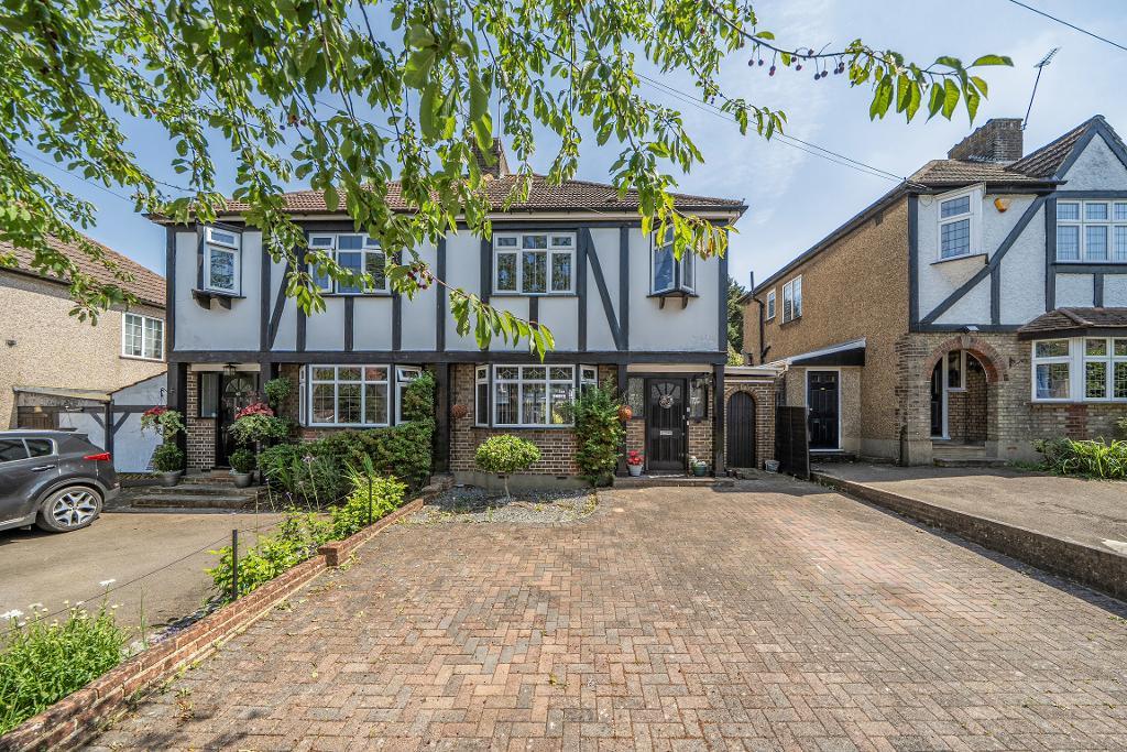 Sundale Avenue, Selsdon, CR2 8RZ